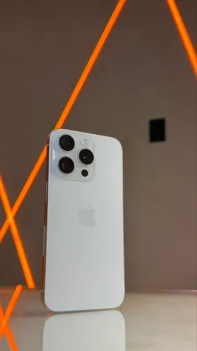 15 PRO USADO DE 128GB BRANCO!