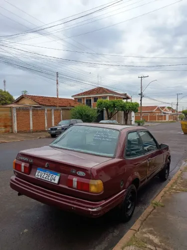 Ford Verona LX 1.6 (modelo Antigo) 1990