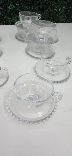 Conjunto de 6 xícaras de chá com pires e 6 xícaras de café com pires WOLFF