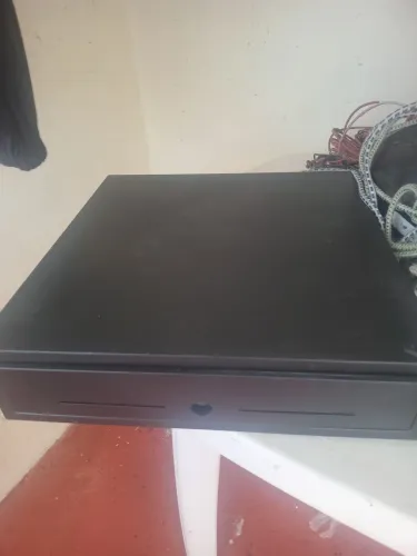 Vendo gaveta porta dinheiro e moeda