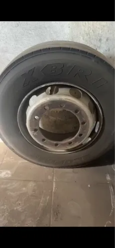Pneu XBRI 275/80R22.5