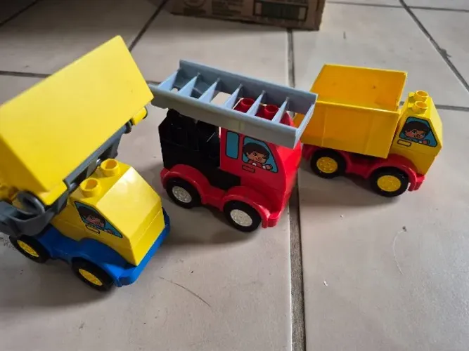 Lego duplo 3 caminhoes - 15 pecas