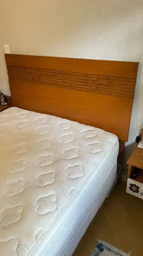 Cama tamanho casal padrão