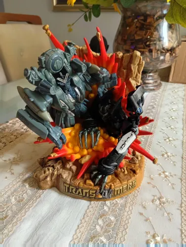 Estatueta do Transformers