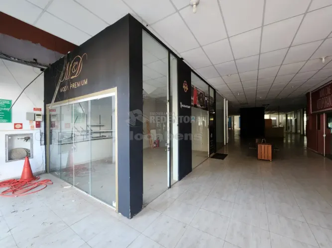Patrimônio Novo / Votuporanga Sp. Prédio comercial com varia salas.