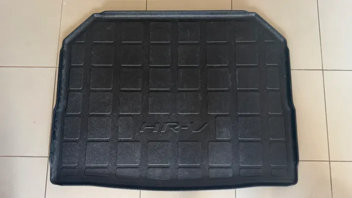 Vendo Bandeja de porta-malas original Honda HR-V.