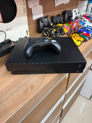 Xbox one x 1tb semitop
