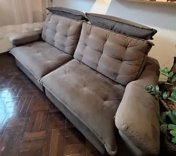 BAIXOU O PREÇO! Sofá retrátil - 2,50m de largura