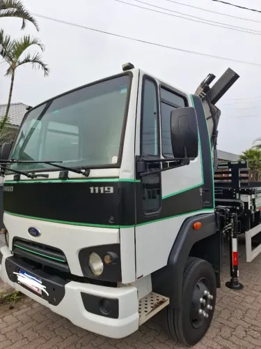 Caminhão Ford Cargo 1119 2018 Com Munck E Carroceria