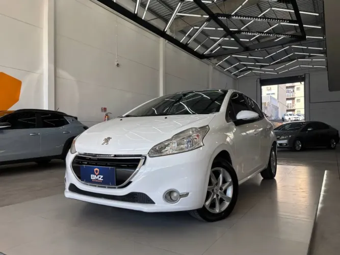 Peugeot 208 Allure 1.5 Flex 8V 5P 2014