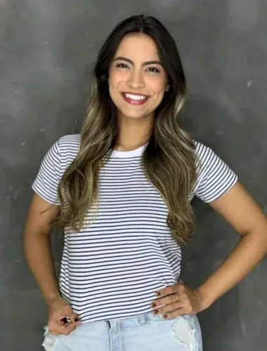 Camiseta Feminina Listrada Básica 100% Algodão | T-shirt Casual Malha Penteada