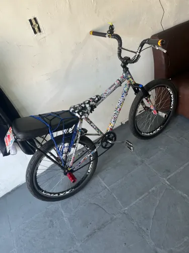 Montadinha aro 24 no mel (troco somente em outra montadinha aro 26 ou iPhone 11 pra cima)