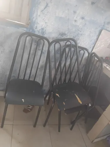 Troco essa armação com 6 cadeiras por outra massa que telha tanpo
