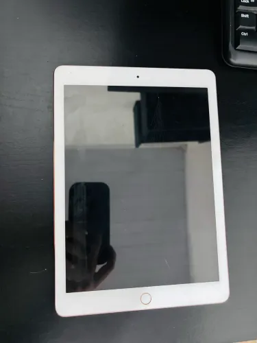 iPad Apple 9,7pol 32gb Rose + keyboard Loggi