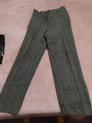 Calça de lã tamanho p - riscada