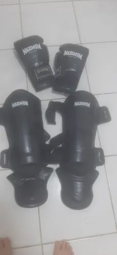 Luva e Caneleira de muay thai