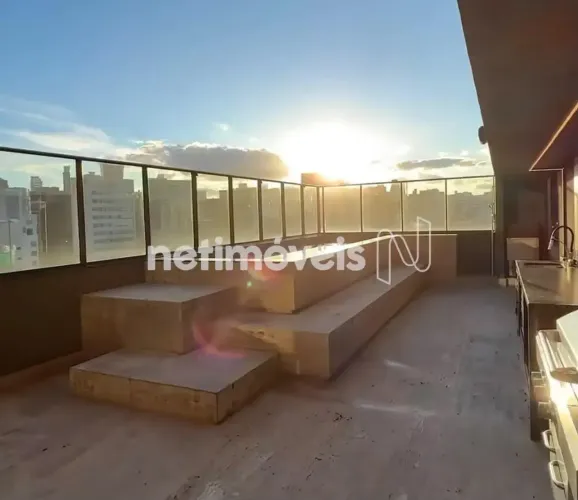 Excepcional Cobertura Penthouse no Santa Lúcia.Casa suspensa com altíssimo padrão!