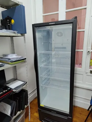Geladeira expositora Venax