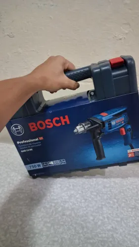 Furadeira de impacto 750w Bosch