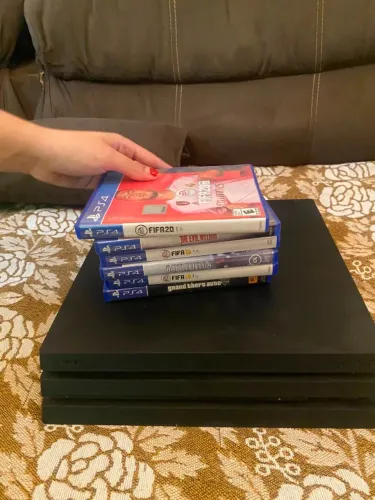 PS4 PRO 1TB USADO BOAS CONDIÇÕES