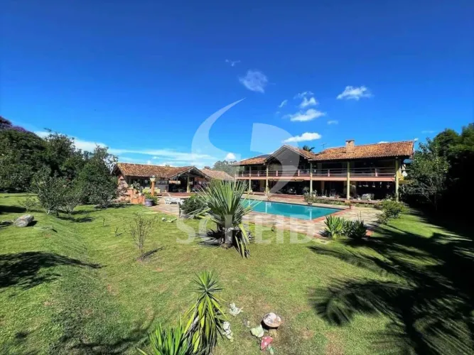 CASA EM CONDOMÍNIO GRANJA VIANA 5 SUITES 8 SALAS 12 VAGAS DE GARAGEM LAZER COMPLETO