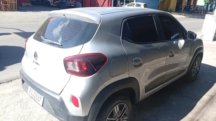 Renault Kwid Intense 1.0 Flex 12V 5P Mec. 2023