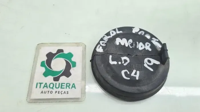 Borracha Vedação Farol Lado Direito Citroen C4 Lounge 2019