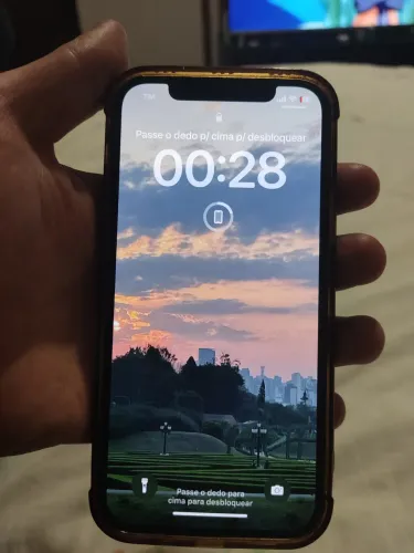 iPhone 12 - Oportunidade! Apenas R$ 1.099 