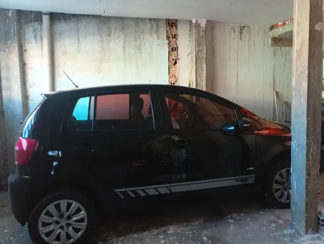 Volkswagen Fox 1.0 MI Total Flex 8V 3P 2013