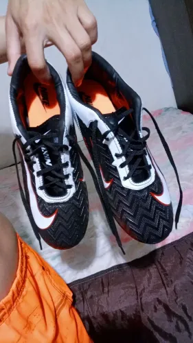 Vendo ou troco numa meno de preferência n 41 usei apenas uma vez pq ficou grande n meu pe