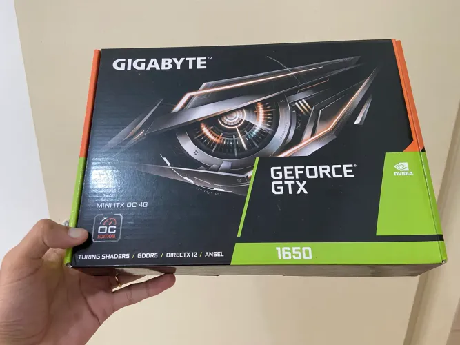 Placa de Vídeo GTX 1650 Gigabyte - Único Dono, Com Caixa Original