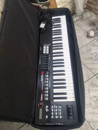 Teclado Roland XPS 10 novíssimo com beg fonte original
