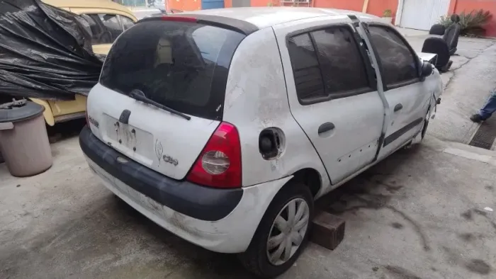 Renault Clio 1.0 8v 2004 pra retirada de peças
