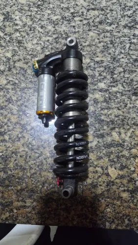 Shock Victor HLR AR oleo 210mm perfeito