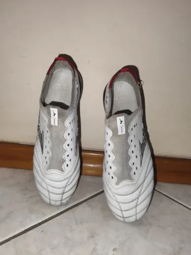 Chuteira Mizuno Morelia Neo Original Branca - Pouco Usada