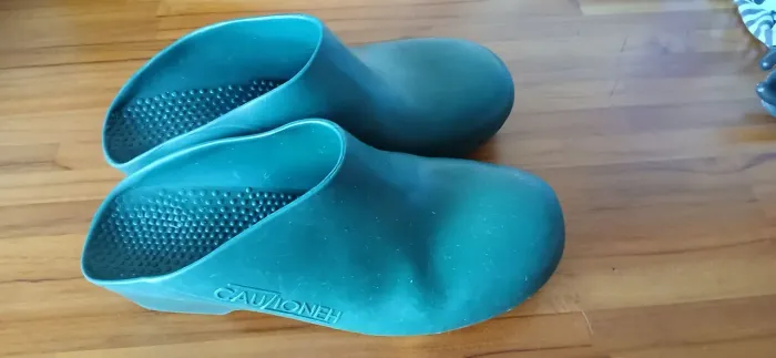 Sandalia cauzioneh antiderrapante