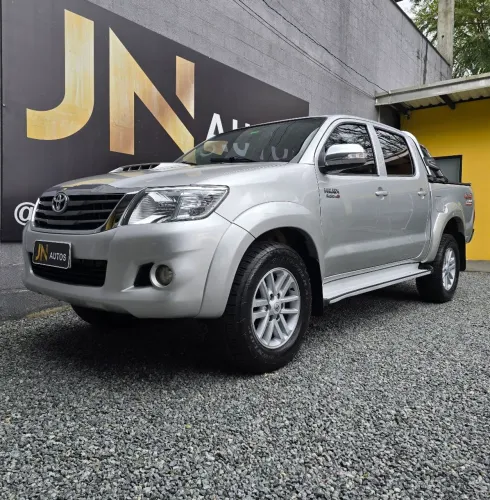 Toyota Hilux CD SRV D4-d 4X4 3.0 TDI Diesel AUT 2014