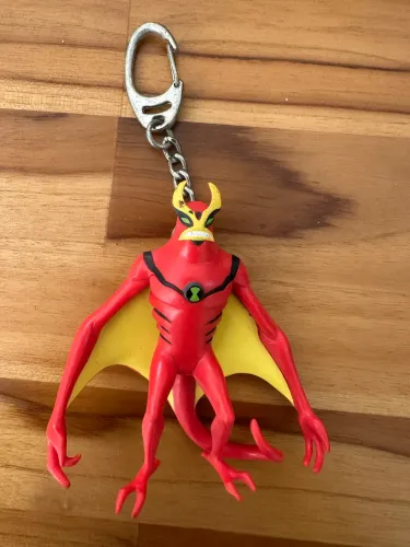 Chaveiro Ben 10 - Arraia a Jato