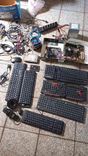 Lote de informática tudo por preço único 