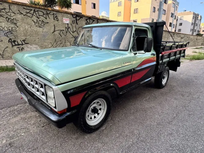 Ford F-1000 Super Diesel / Super Diesel Turbo 1986
