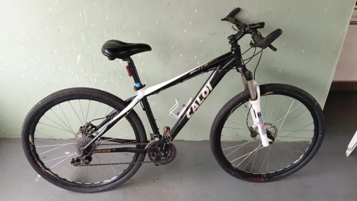 Vende-se bicicleta CALOI ELITE 20