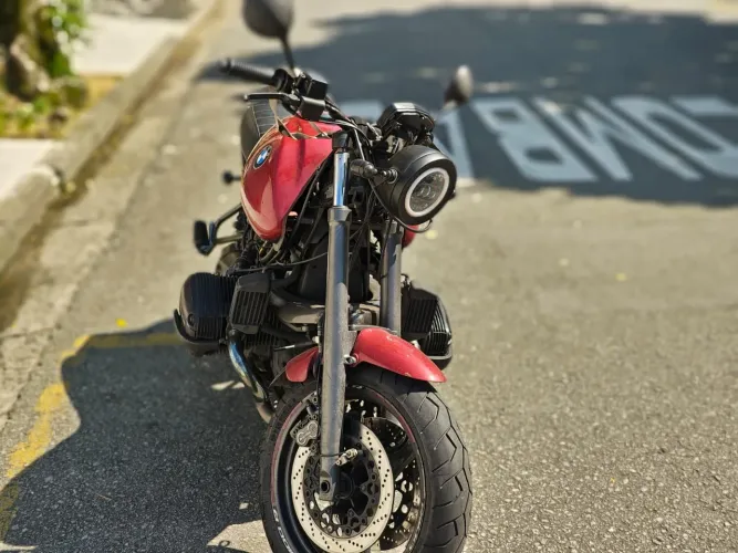 Bmw r1100r customizada 