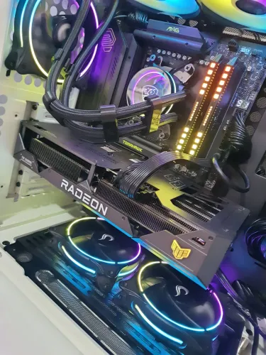Placa de Vídeo AMD Radeon RX 7600XT 16Gb Asus Tuf Gaming OC