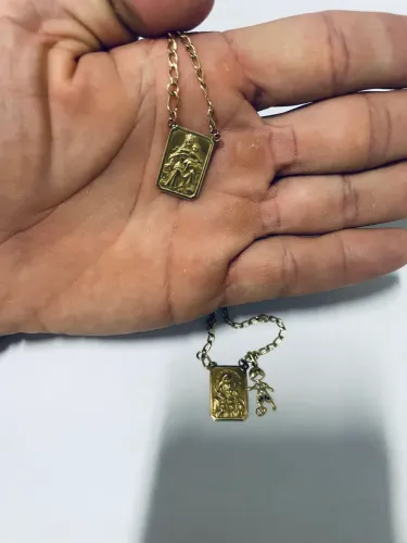 Escapulário de ouro maciço 13,7 g  com pingente