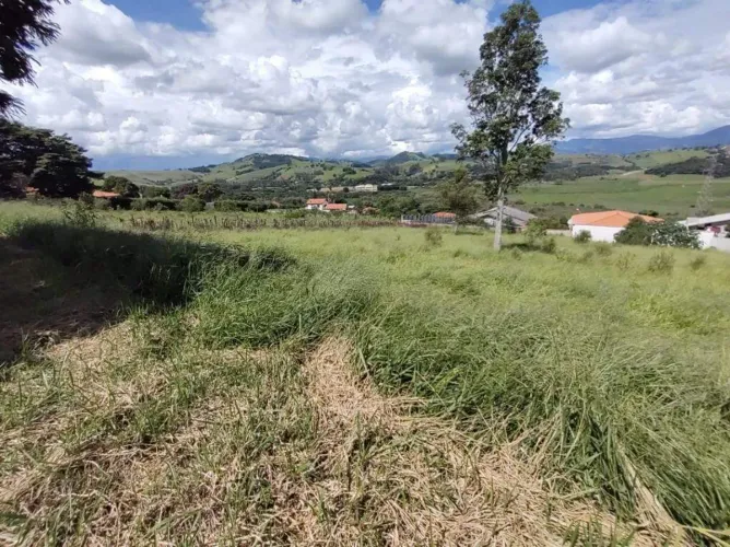 Terreno à venda em Piranguinho, Vista Verde, com 1000 m²