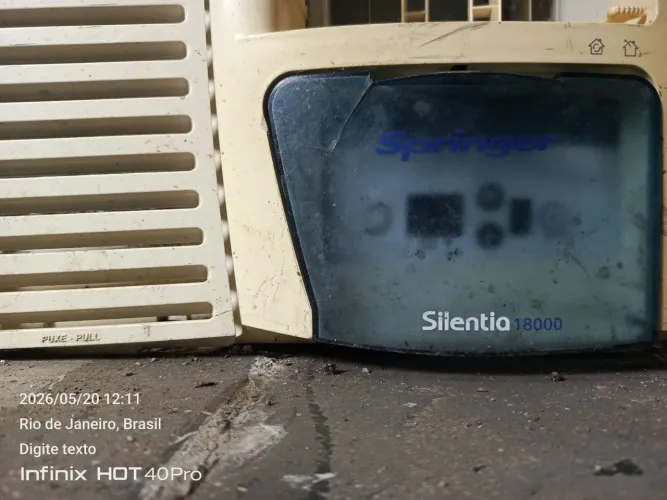 Vendo um ar condicionado em prefeito estado 