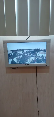 TV portátil CCE Led 14"