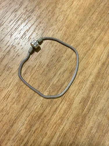 Pulseira de prata para berloques