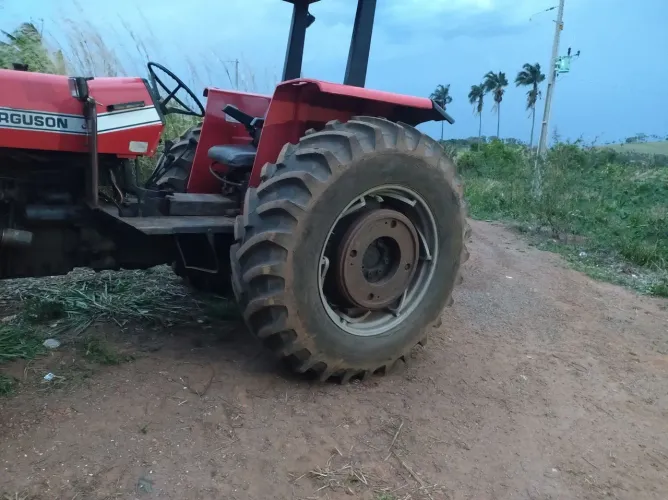Vendo trator Massey Ferguson 3 alavancas