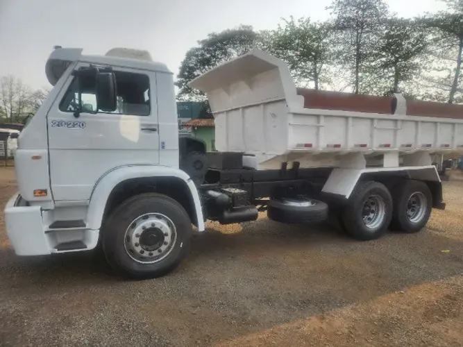 VOSLKSWAGEM 23220 CUMMINS 6CC 2004 BOMBADO